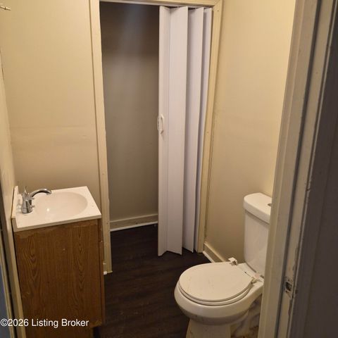 1700 W Oak St, Louisville, KY 40210