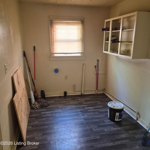 1700 W Oak St, Louisville, KY 40210