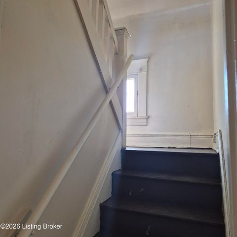 1700 W Oak St, Louisville, KY 40210