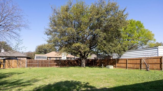 6925 Red Fox Trail, Fort Worth, TX 76137