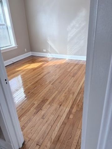 7363 S Coles Avenue 1, Chicago, IL 60649