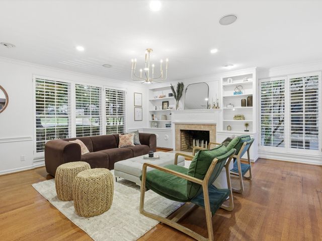 2341 Lofton Terrace, Fort Worth, TX 76109