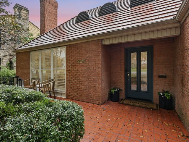 2341 Lofton Terrace, Fort Worth, TX 76109