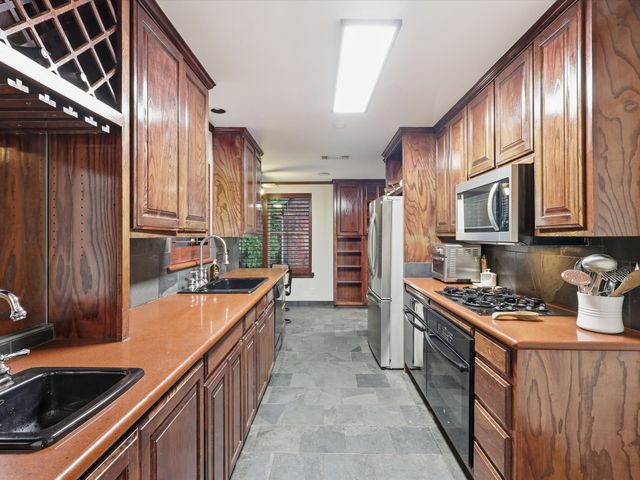 2341 Lofton Terrace, Fort Worth, TX 76109