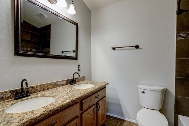 223 Sunset Colony Drive, Rosharon, TX 77583