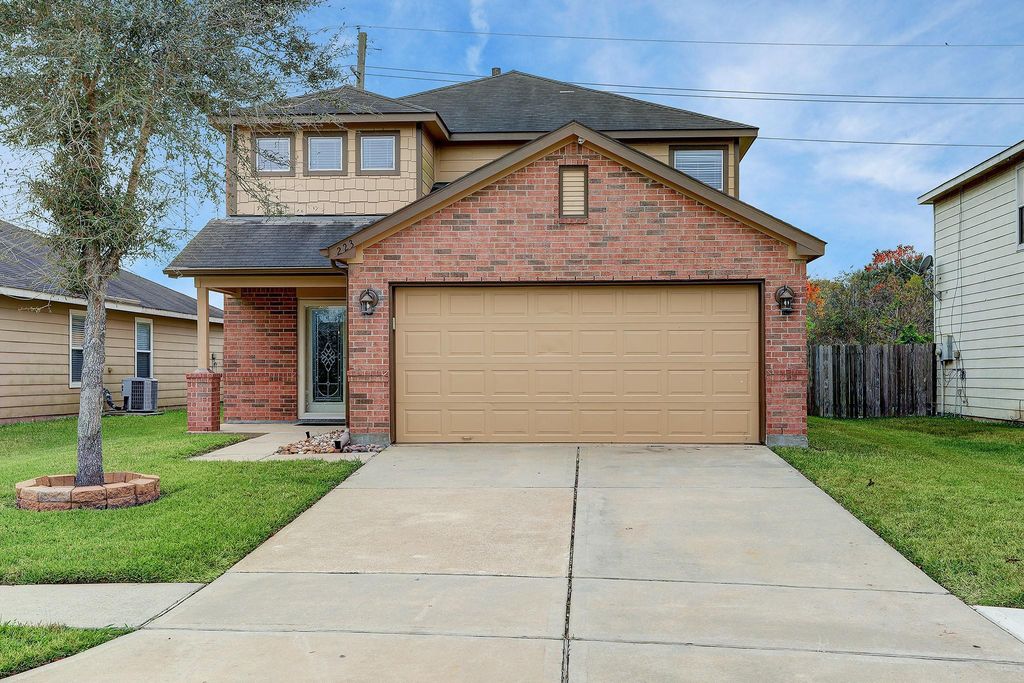 223 Sunset Colony Drive, Rosharon, TX 77583