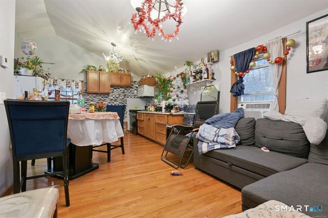 1780 Boston Post Road, Old Saybrook, CT 06475