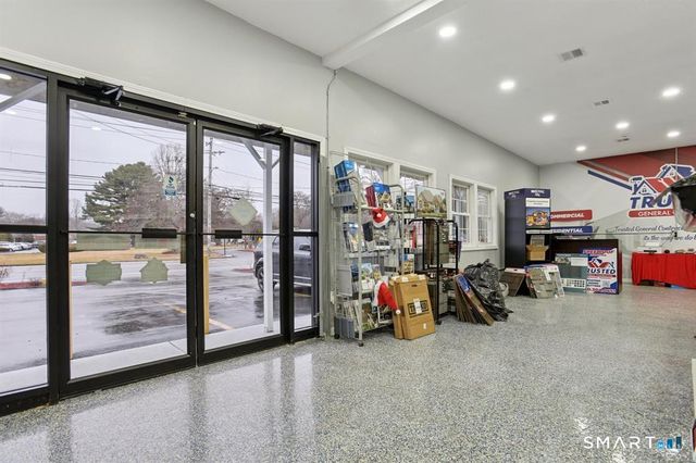 1780 Boston Post Road, Old Saybrook, CT 06475