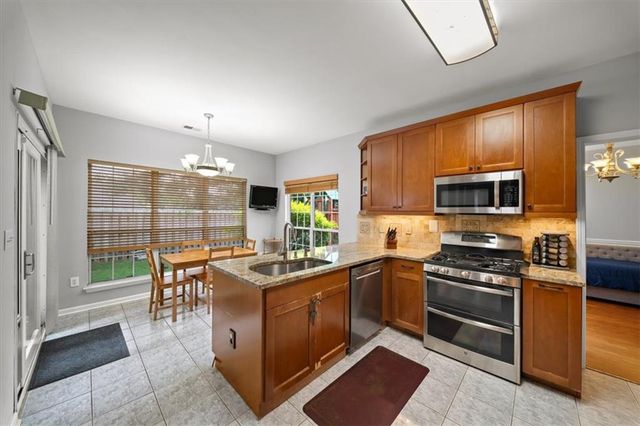 3035 Baywood Way, Roswell, GA 30076