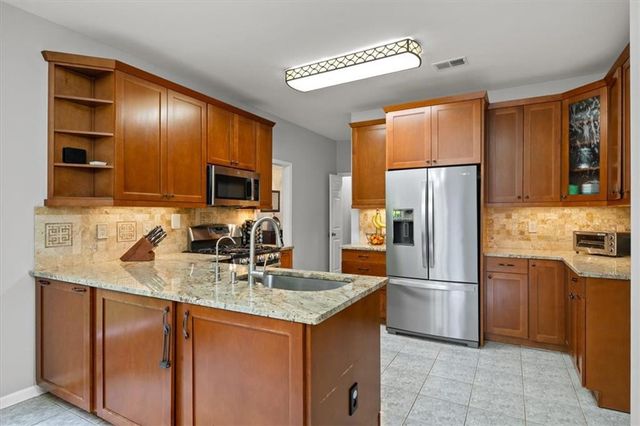 3035 Baywood Way, Roswell, GA 30076