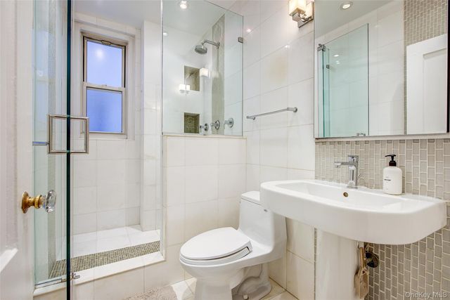 34-39 82nd Street 2, Jackson Heights, NY 11372