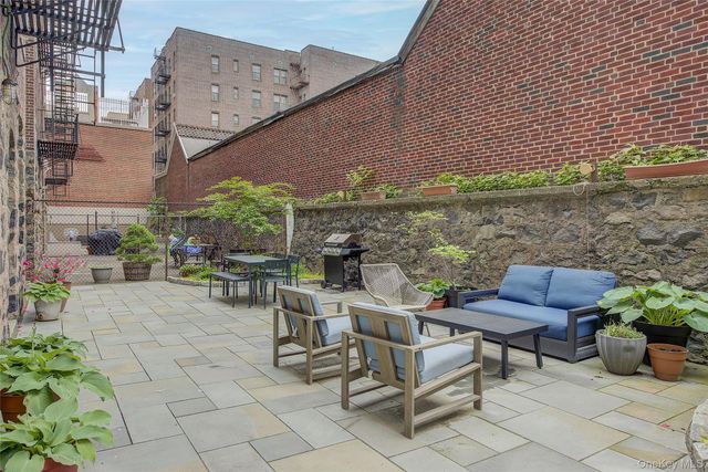 34-39 82nd Street 2, Jackson Heights, NY 11372