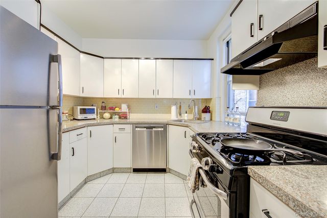 34-39 82nd Street 2, Jackson Heights, NY 11372