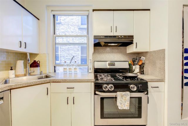 34-39 82nd Street 2, Jackson Heights, NY 11372