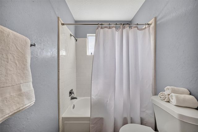 6013 Leafwood Circle, League City, TX 77573