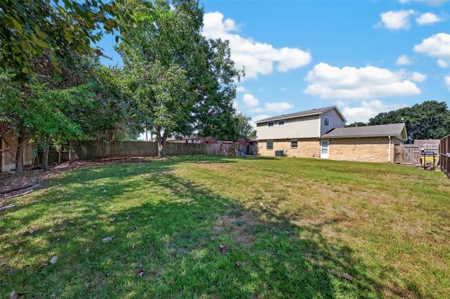 6013 Leafwood Circle, League City, TX 77573