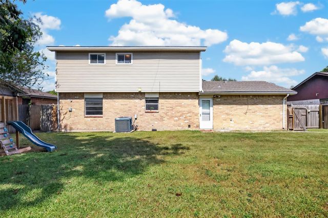 6013 Leafwood Circle, League City, TX 77573
