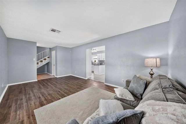 6013 Leafwood Circle, League City, TX 77573