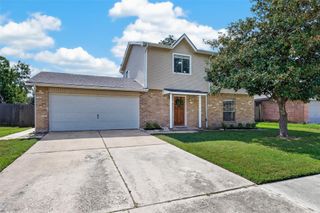 6013 Leafwood Circle, League City, TX 77573