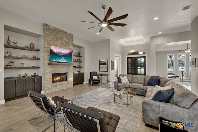 388 Butternut Way, New Braunfels, TX 78132