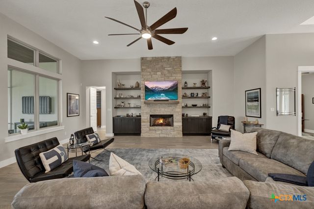 388 Butternut Way, New Braunfels, TX 78132
