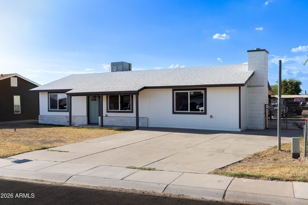 6320 W GARFIELD Street, Phoenix, AZ 85043 — exterior