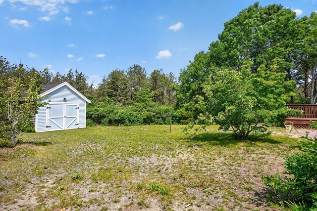 12 Cransbourne Cir, Mashpee, MA 02649