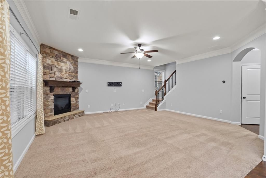 Image 10 of property listing at 3910 Pleasant Woods Drive, Cumming, GA 30028