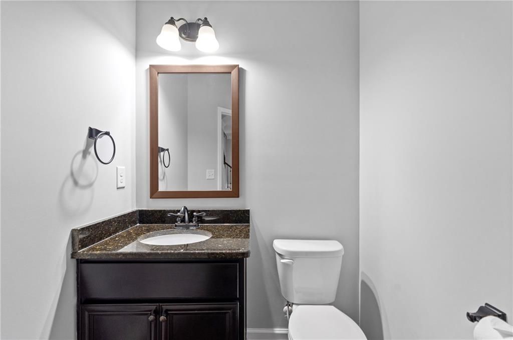 Image 16 of property listing at 3910 Pleasant Woods Drive, Cumming, GA 30028