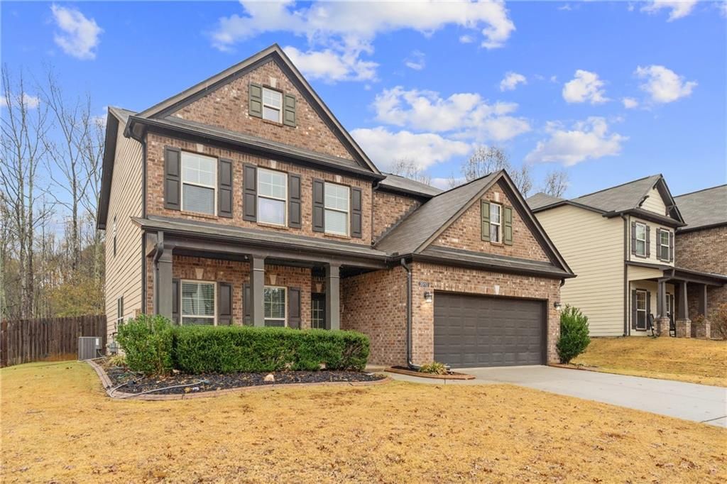 Image 2 of property listing at 3910 Pleasant Woods Drive, Cumming, GA 30028