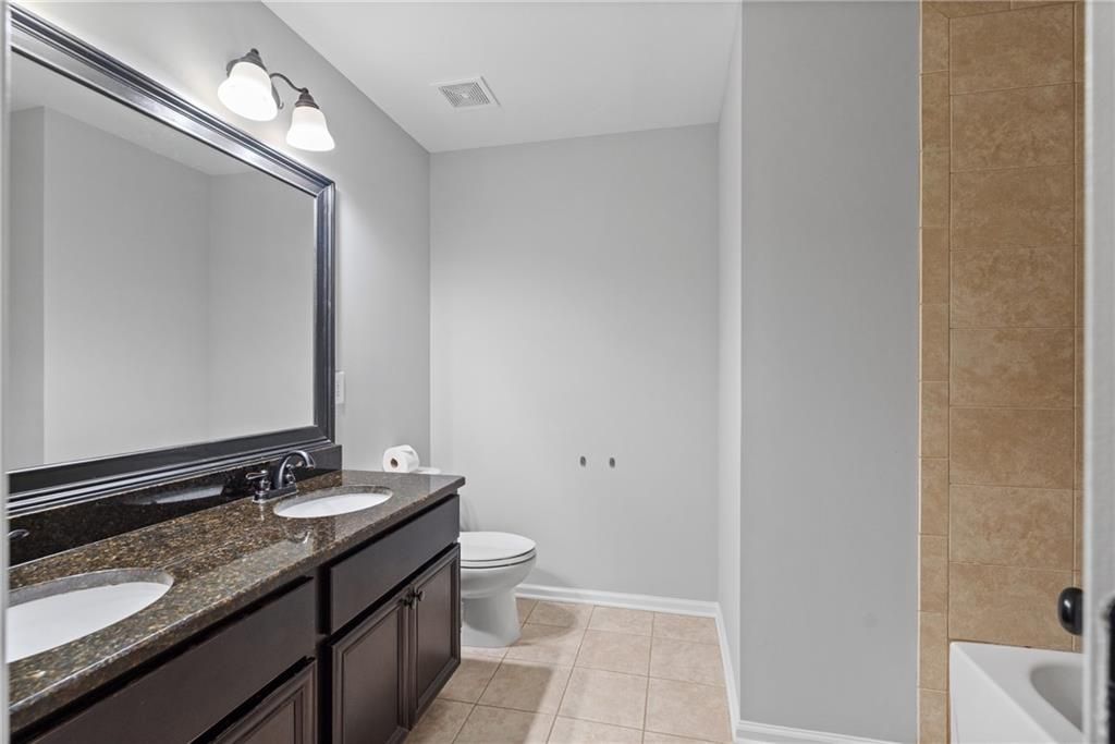 Image 28 of property listing at 3910 Pleasant Woods Drive, Cumming, GA 30028