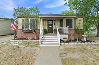 706 Jackson Street, Weatherford, TX 76086