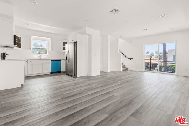 2936 West Boulevard B, Los Angeles, CA 90016