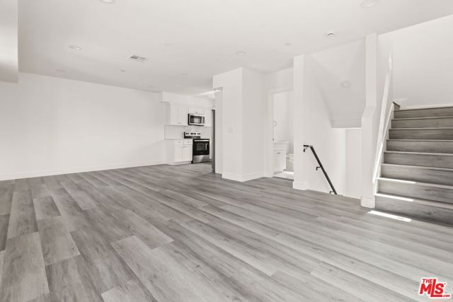 2936 West Boulevard B, Los Angeles, CA 90016