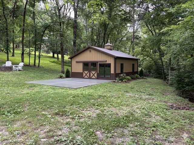 2288 N Berrys Chapel Rd, Franklin, TN 37069