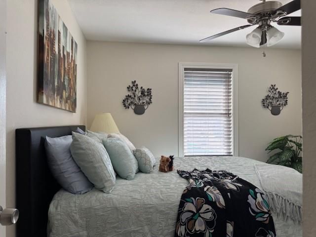 11915 Sycamore Avenue, Grandview, MO 64030