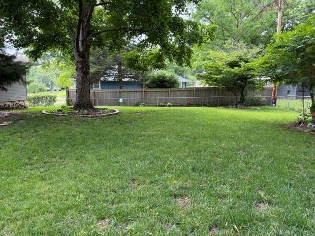 11915 Sycamore Avenue, Grandview, MO 64030