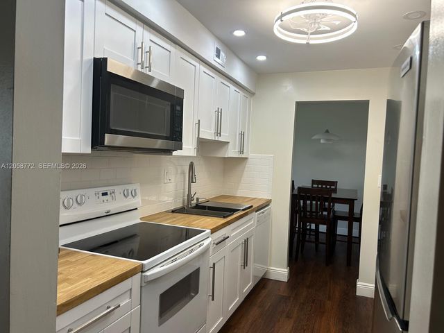 3821 Environ Blvd 505, Lauderhill, FL 33319