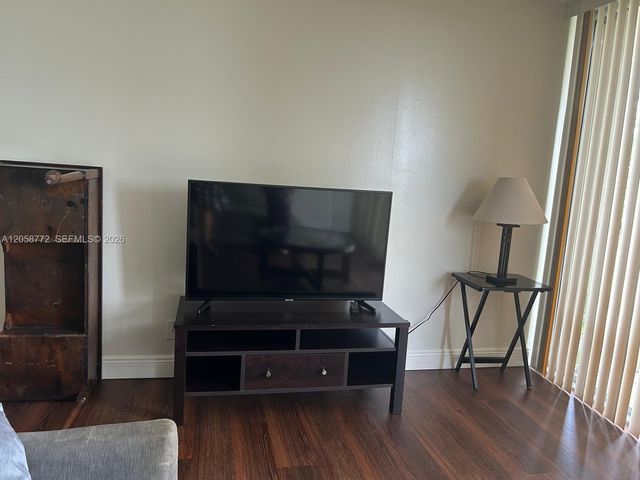 3821 Environ Blvd 505, Lauderhill, FL 33319