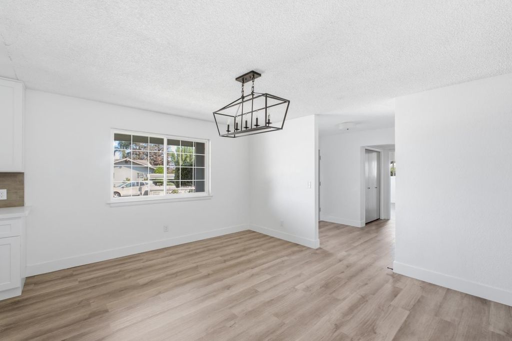 Image 11 of property listing at 3731 Allan Street, Selma, CA 93662