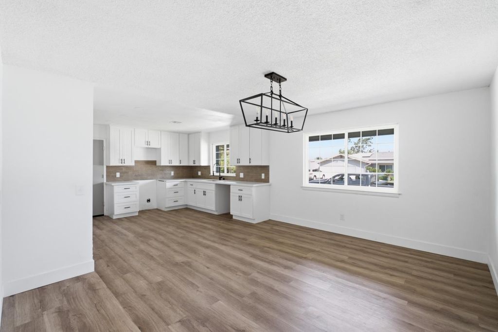Image 7 of property listing at 3731 Allan Street, Selma, CA 93662