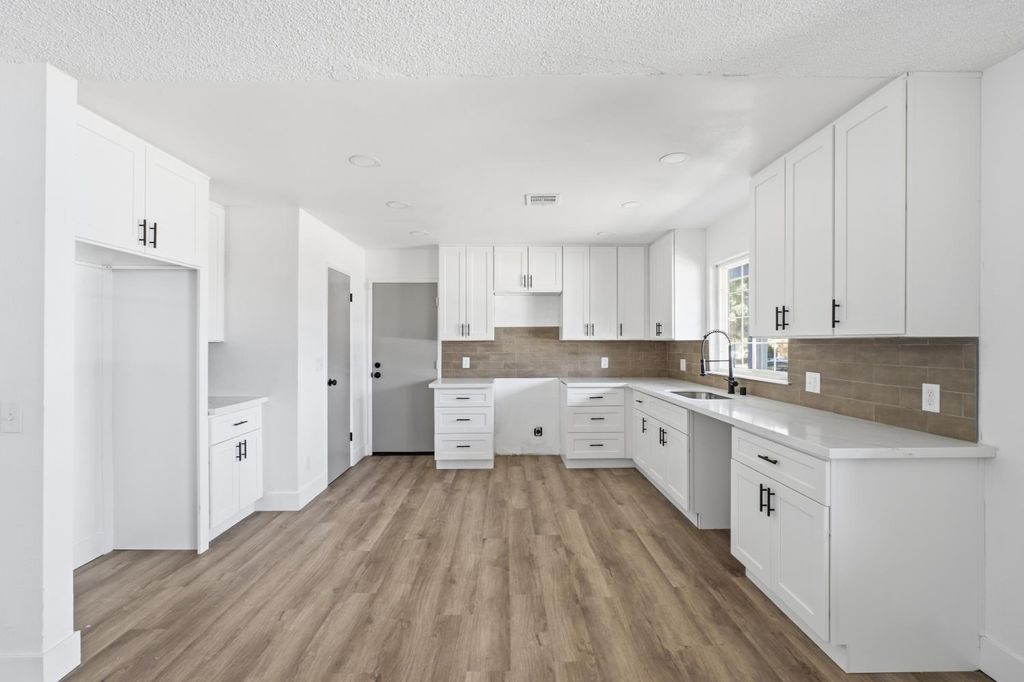 Image 9 of property listing at 3731 Allan Street, Selma, CA 93662