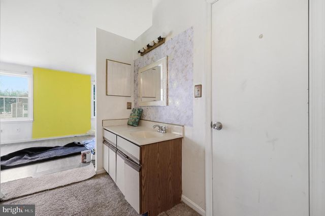 8700 RAVENGLASS WAY, Montgomery Village, MD 20886