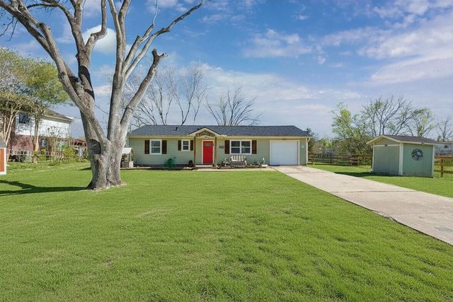 4531 County Road 424, Alvin, TX 77511