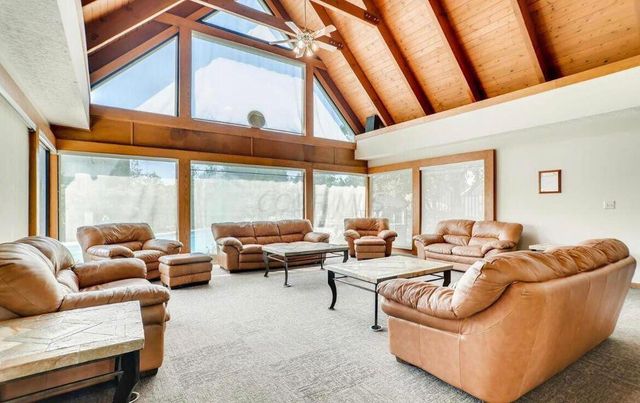 1324 Brookview Circle, Pickerington, OH 43147