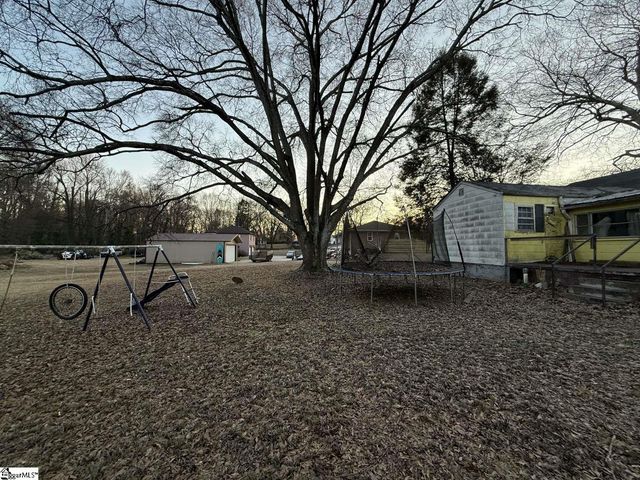 220 Clemson Avenue, Greenville, SC 29611