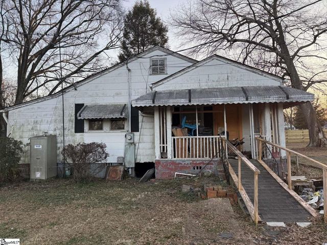 220 Clemson Avenue, Greenville, SC 29611