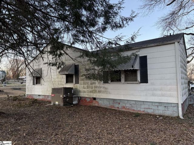 220 Clemson Avenue, Greenville, SC 29611