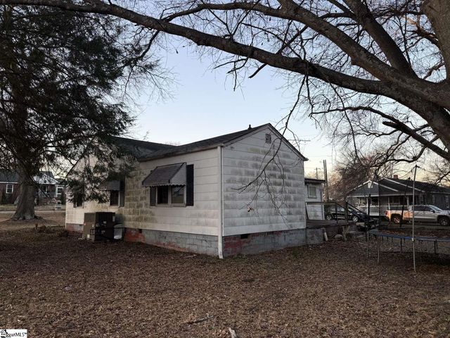 220 Clemson Avenue, Greenville, SC 29611