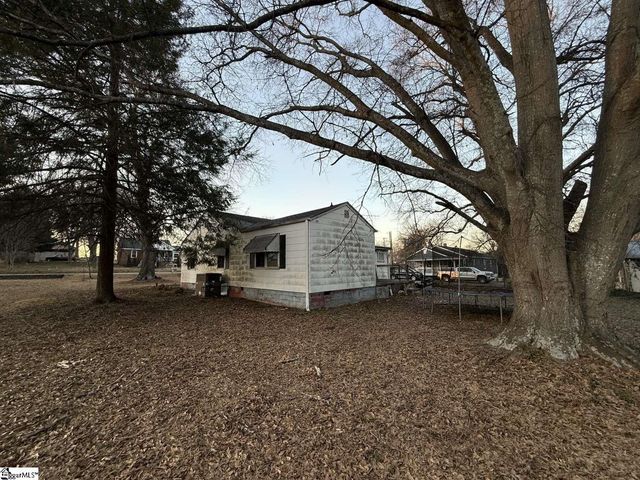 220 Clemson Avenue, Greenville, SC 29611